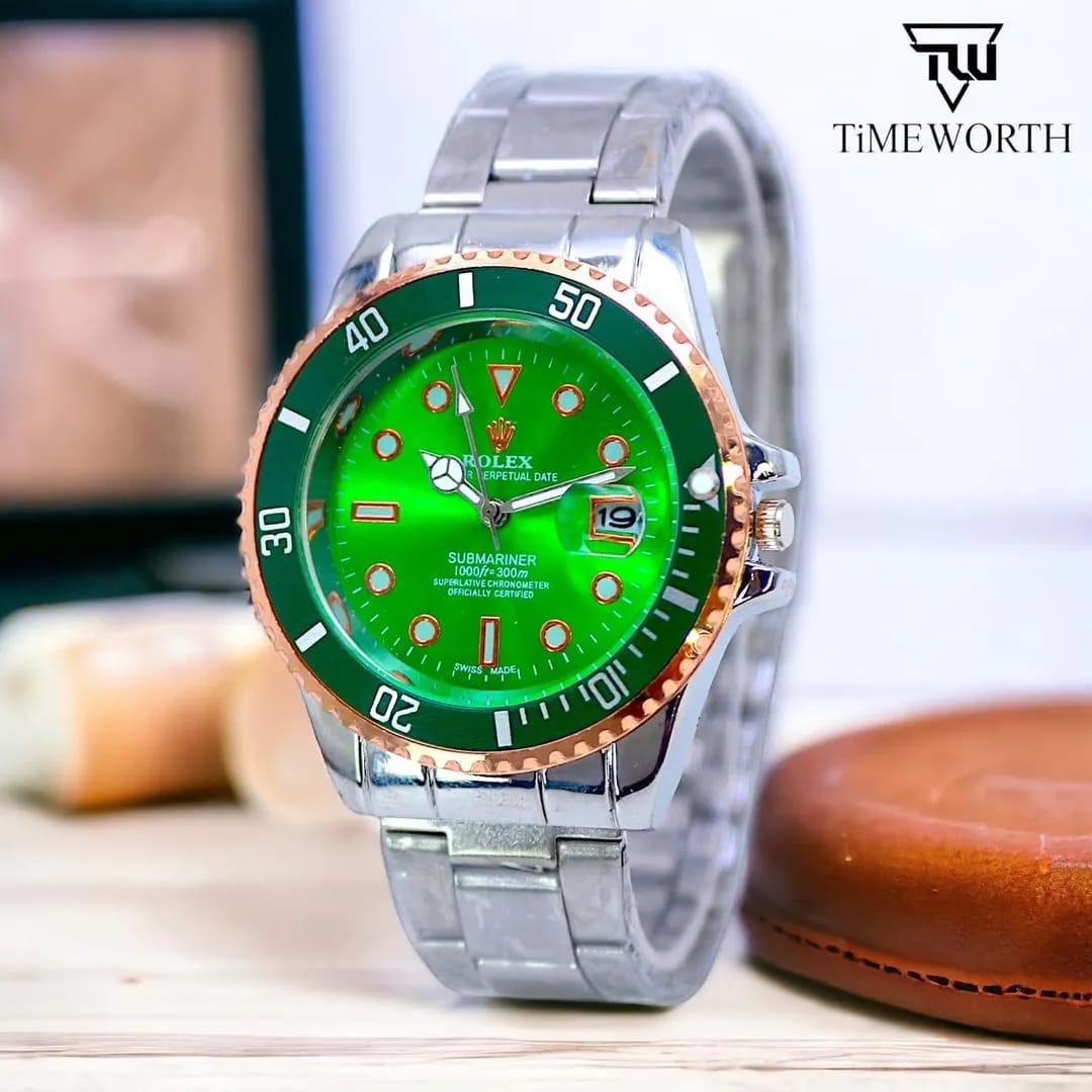 : Men's Luxury Quartz Watch Multicolor Dial Lightweight Daily Wear